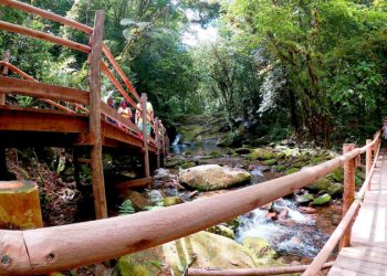 cachoeira-tres-quedas-itanhaem